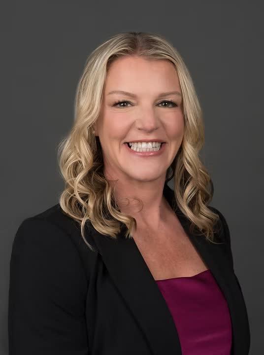 Portrait of Stacey Pappas, ARNP